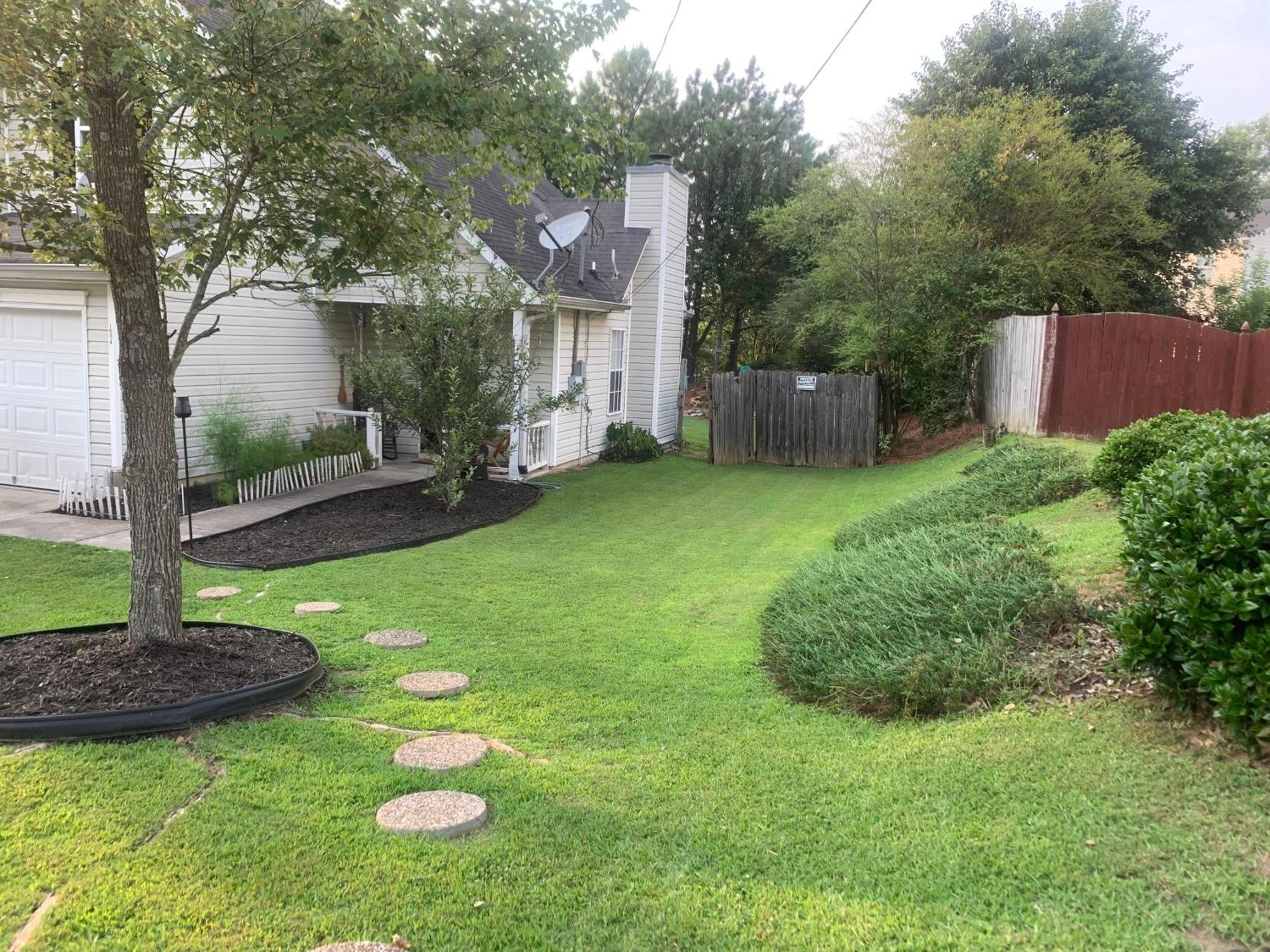 Captivating Home Near Downtown Atl Conley Bagian luar foto